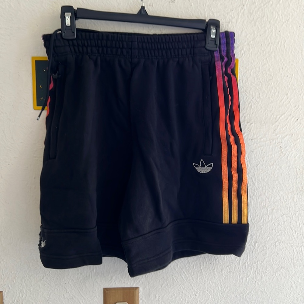 Women adidas t-shirt and shorts outfit, size S